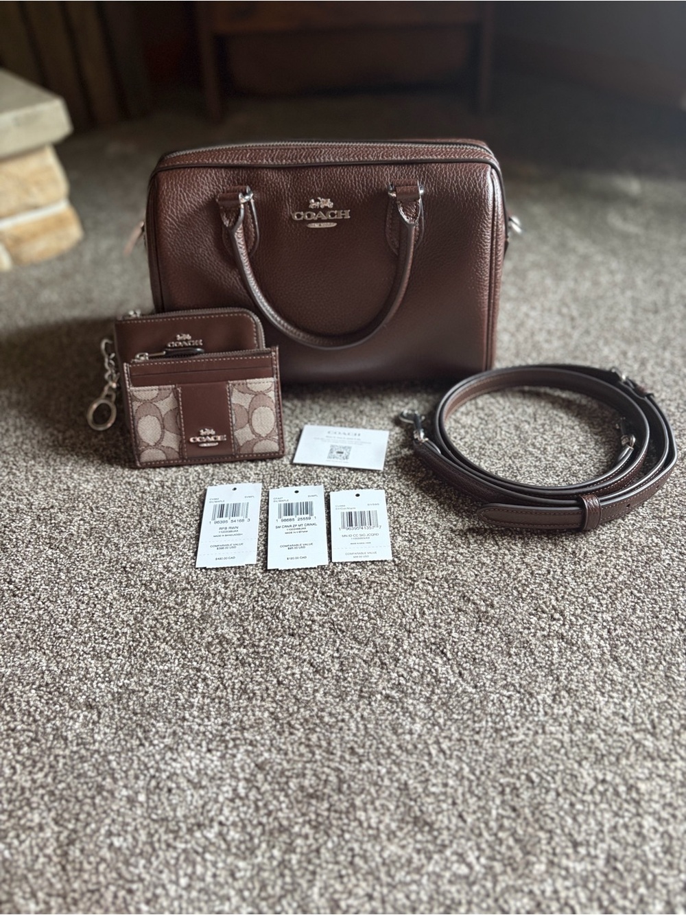 CV962 Coach Rowan in Maple & Silver Hardware & Two Matching Card Holders.